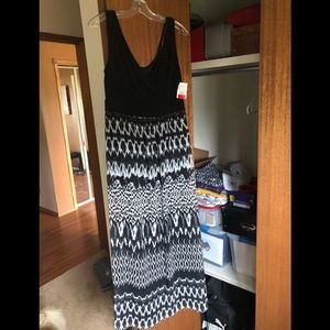 🎁3/$30 Connected Apparel Lined Maxi dress